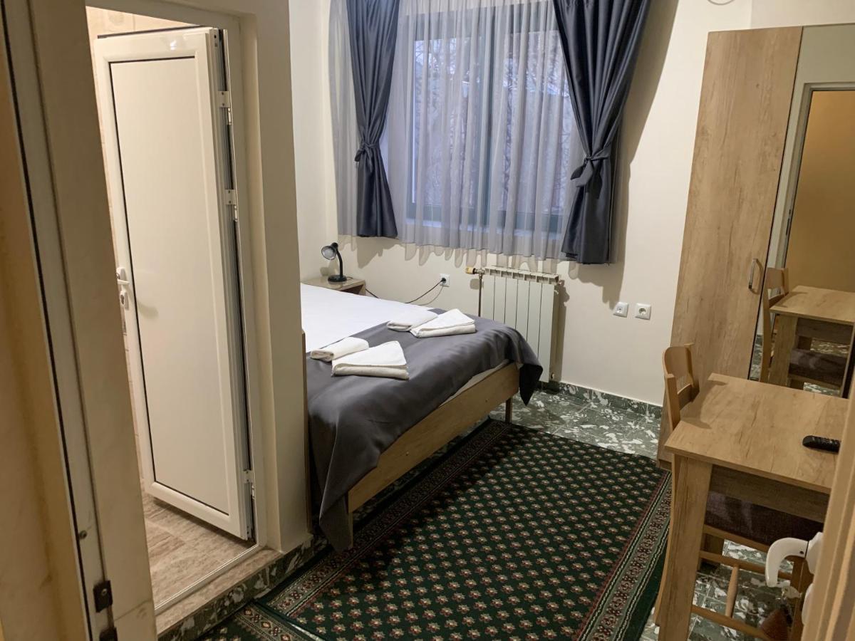חאסקובו Hotel Oazis מראה חיצוני תמונה